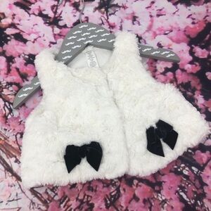 🌸 Faux Fur White Vest with Black Bows size 12 m